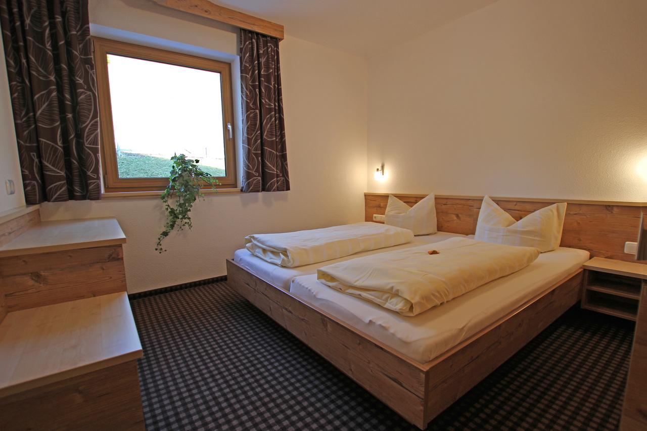 Gasthof Bergblick Berwang Luaran gambar